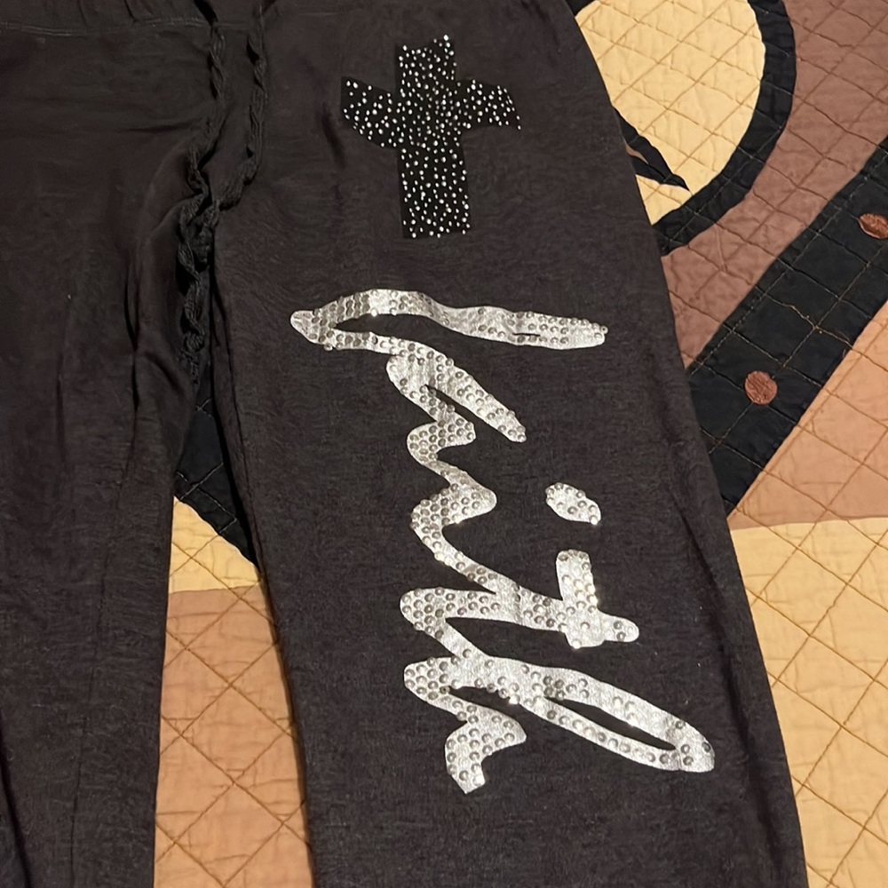 2 pair Capris lounge pants - Picture 7 of 10